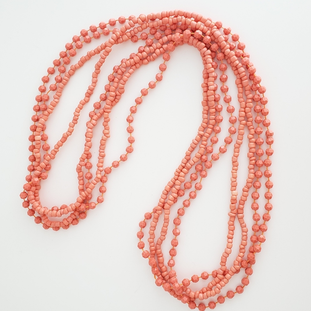 Beaded necklace set (4). Peach color